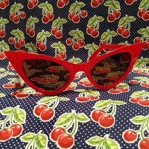 Lovely Red Pin Up Sunglasses Cat Eye